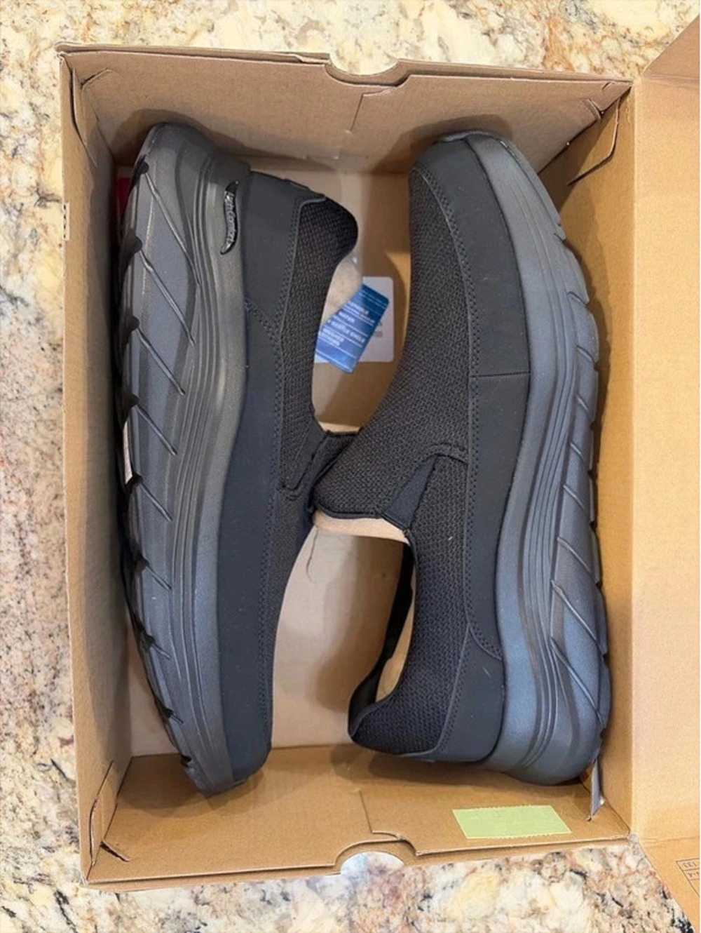 Skechers Arch Comfort Flex Men’s 13 Black Slip-On Walking Shoes New in Box